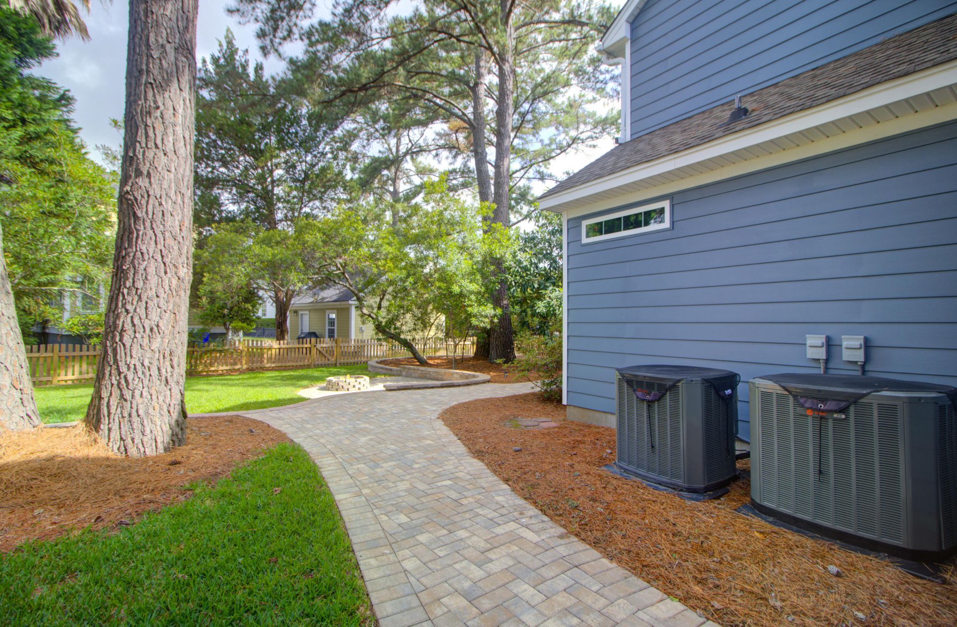 325 Jardinere Walk Photo 43