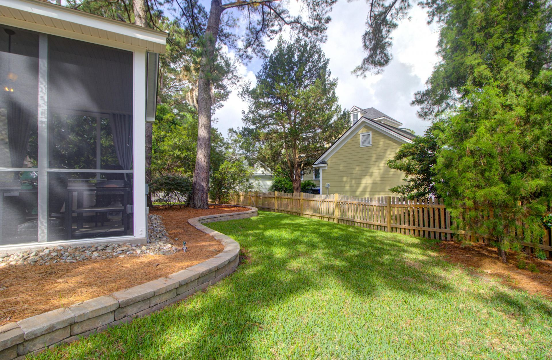 325 Jardinere Walk Photo 46