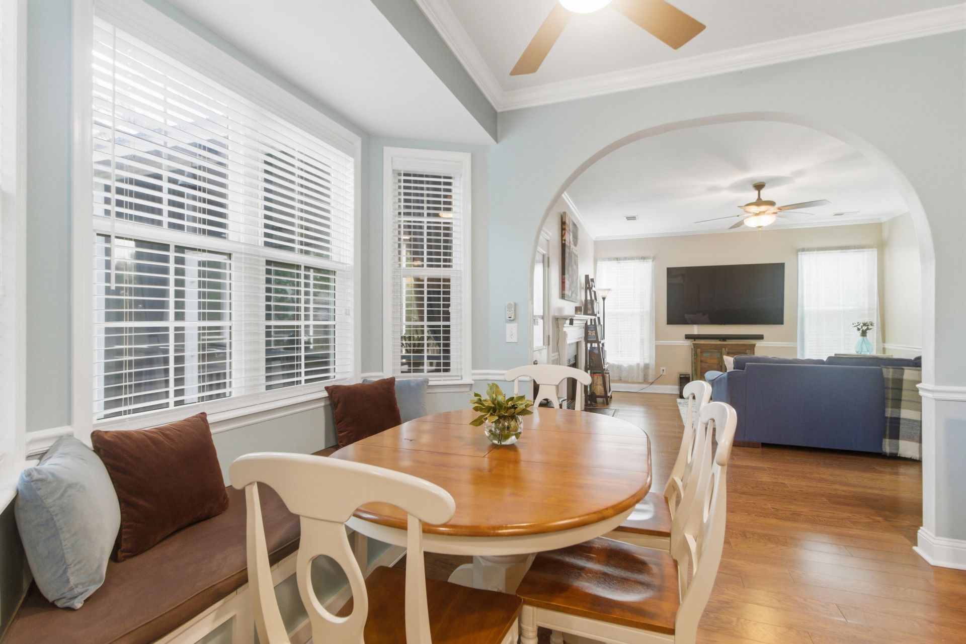 325 Jardinere Walk Photo 7