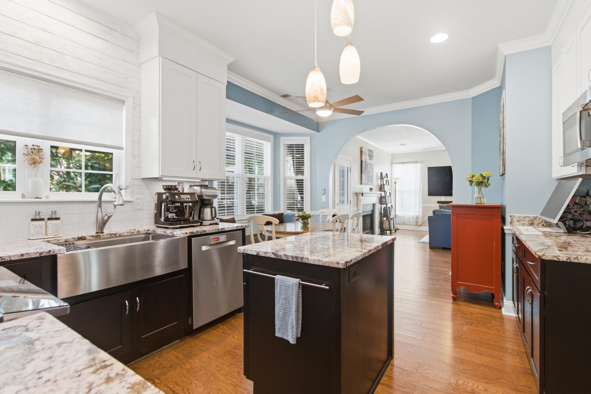 325 Jardinere Walk Photo 8