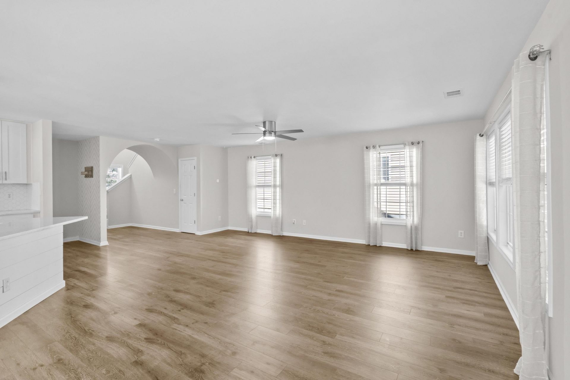 4501 Farm Lake Dr.  Photo 7