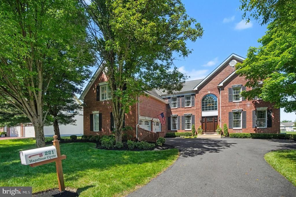 221 Hazeltine Circle, Blue Bell, PA 19422 Main Photo