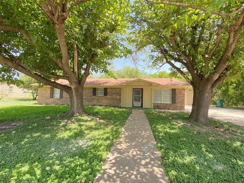 1115 E Ross Street, Hamilton, TX 76531 Main Photo