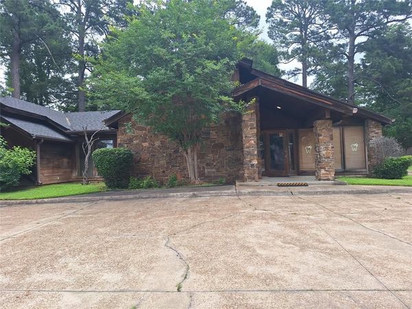 7101 Pines Road, Shreveport, LA 71129