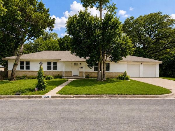 4600 Robinwood Drive, Waco, TX 76708