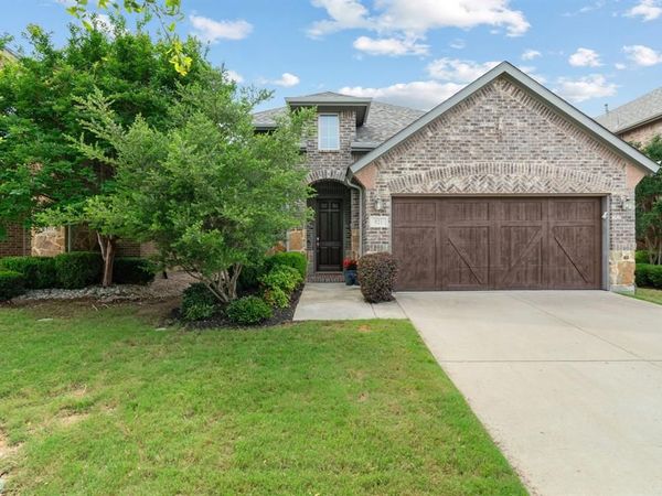 921 Montgomery Way, Lantana, TX 76226