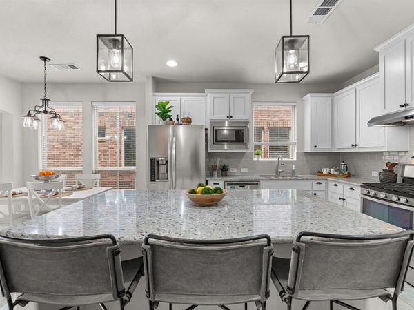 921 Montgomery Way, Lantana, TX 76226