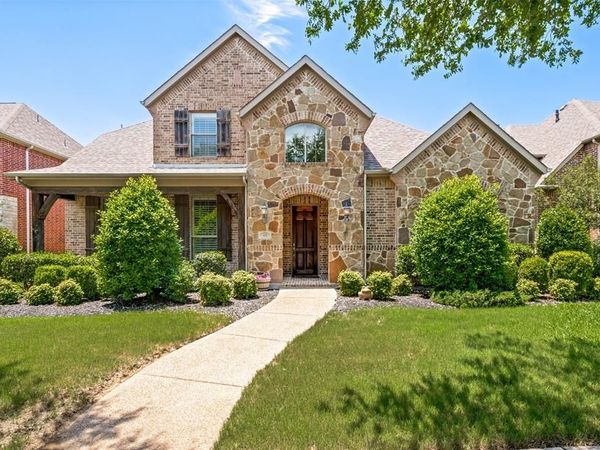 416 Mordred Lane, Lewisville, TX 75056