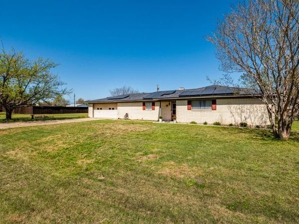 501 Sunrise Drive , Waxahachie, TX 75165