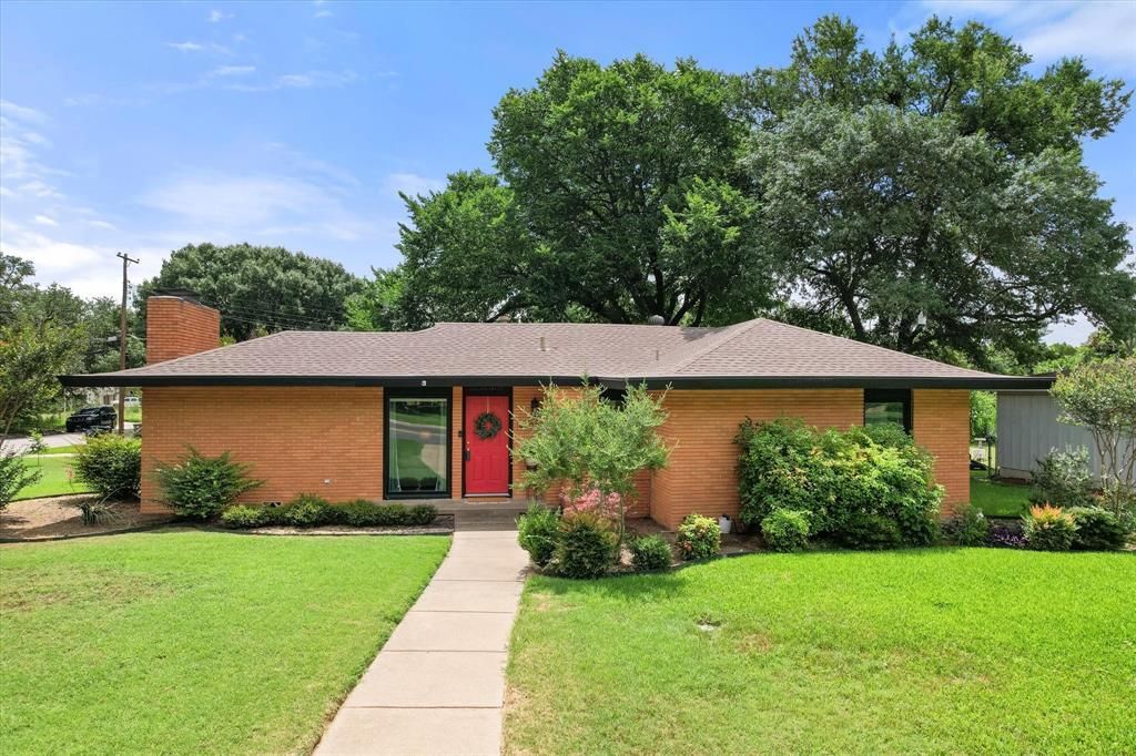 4001 Trail Lake Drive , Fort Worth, TX 76109 Main Photo
