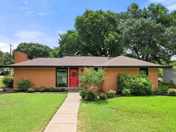 4001 Trail Lake Drive, Fort Worth, TX 76109