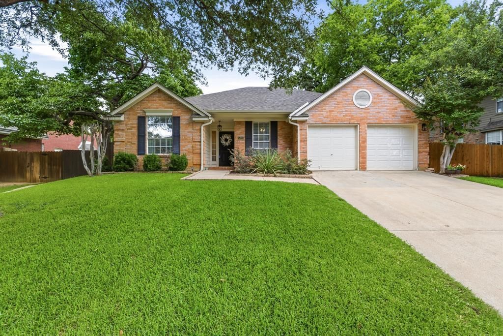 5305 Shadow Glen Drive , Grapevine, TX 76051 Main Photo