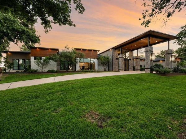 916 Dove Creek Court , Bartonville, TX 76226