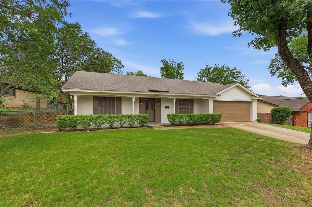 7304 Camelot Road , Fort Worth, TX 76134 Main Photo