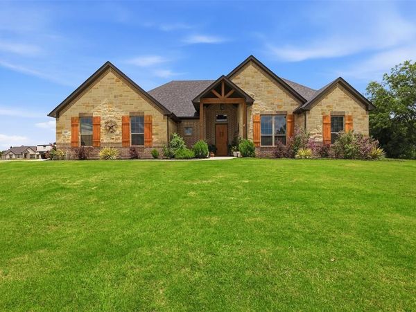 915 Taylor Branch, Springtown, TX 76082