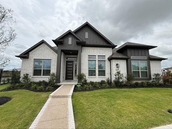 1008 Pearl Crescent Place, Crowley, TX 76036