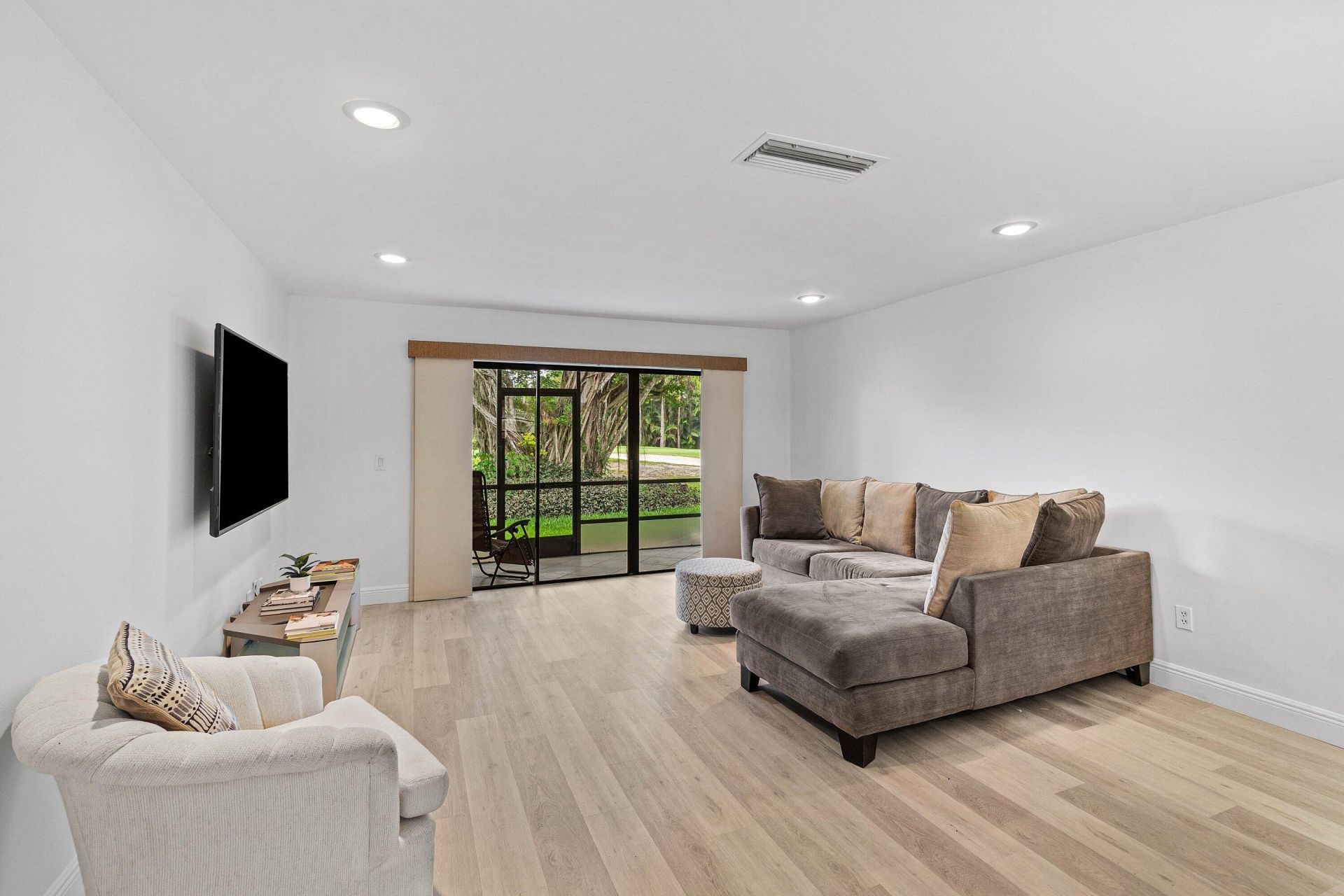 21506 Juego Circle, Unit 28e, Boca Raton, FL 33433 Photo