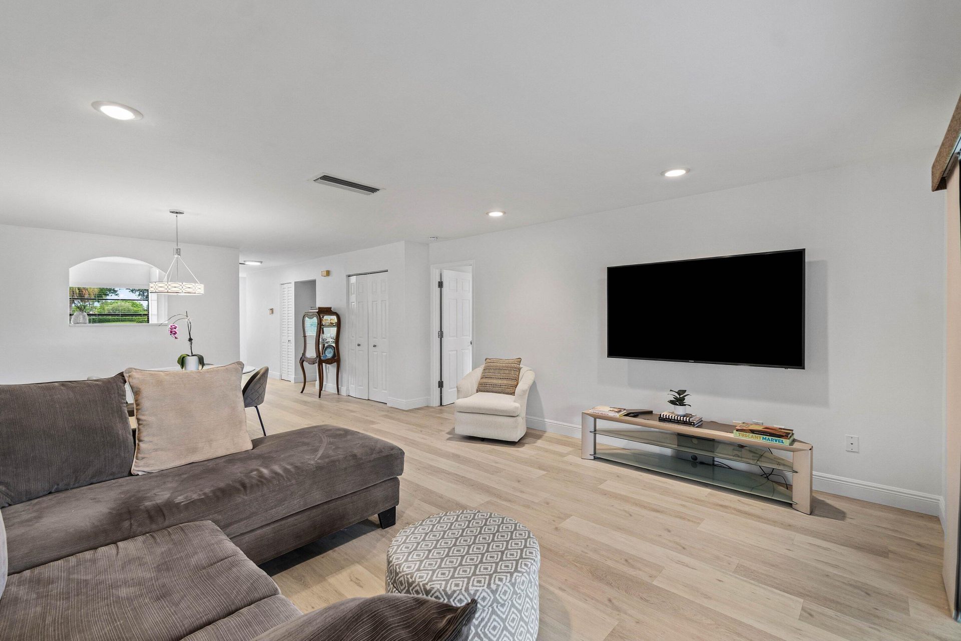 21506 Juego Circle, Unit 28e, Boca Raton, FL 33433 Photo