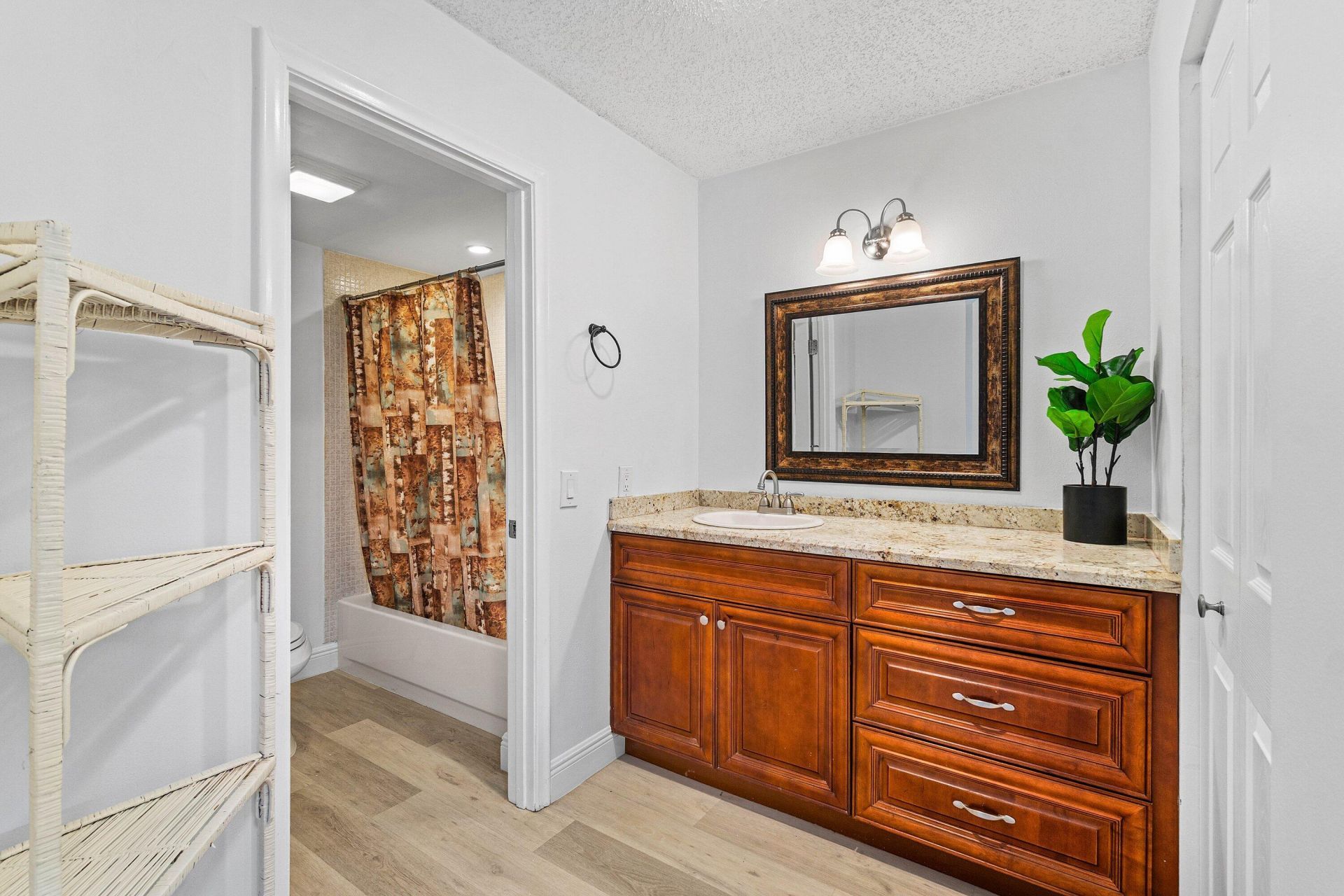 21506 Juego Circle, Unit 28e, Boca Raton, FL 33433 Photo