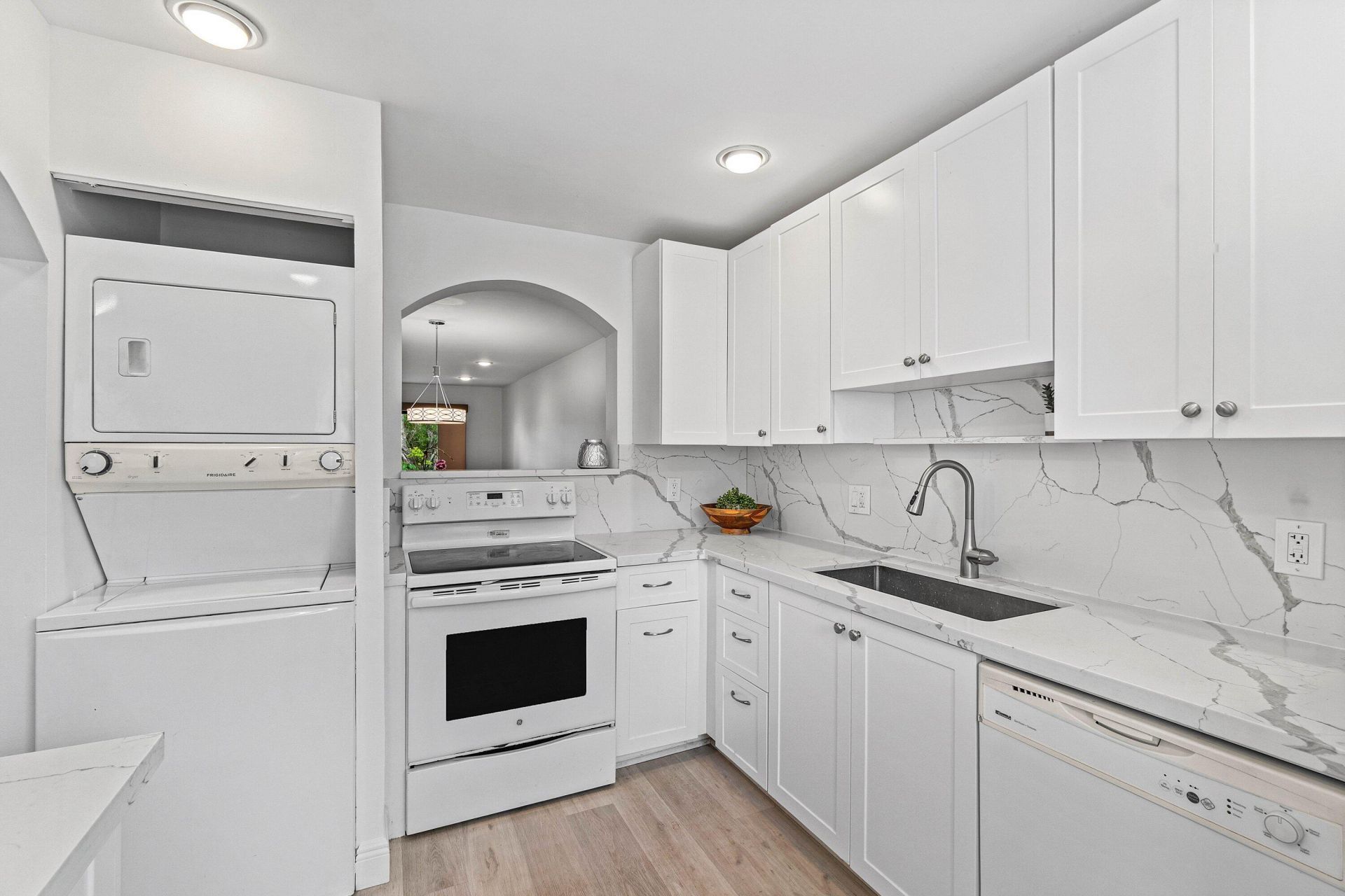 21506 Juego Circle, Unit 28e, Boca Raton, FL 33433 Photo