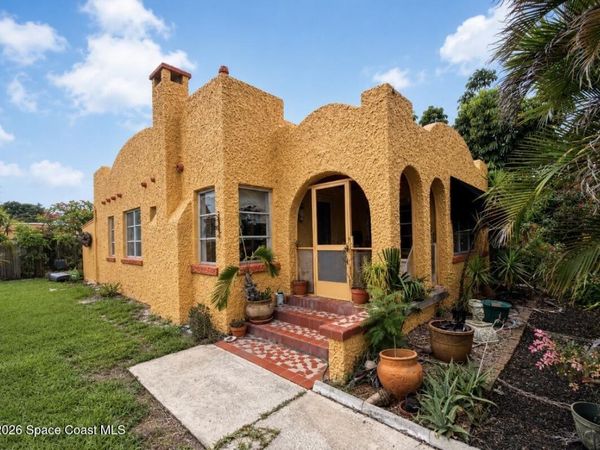 3618 15th Street N , St. Petersburg, FL 33704