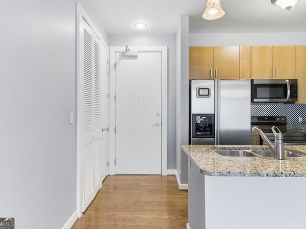 711 Cosmopolitan Drive NE, Unit 213, Atlanta, GA 30324