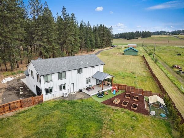 5710 E Greenbluff Rd, Colbert, WA 99005