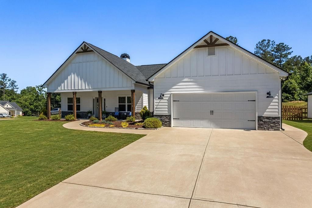 109 Whitley Xing, Rockmart, GA 30153 Main Photo
