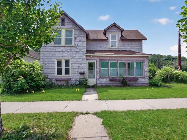 515 N Cedar Street, Chaska, MN 55318