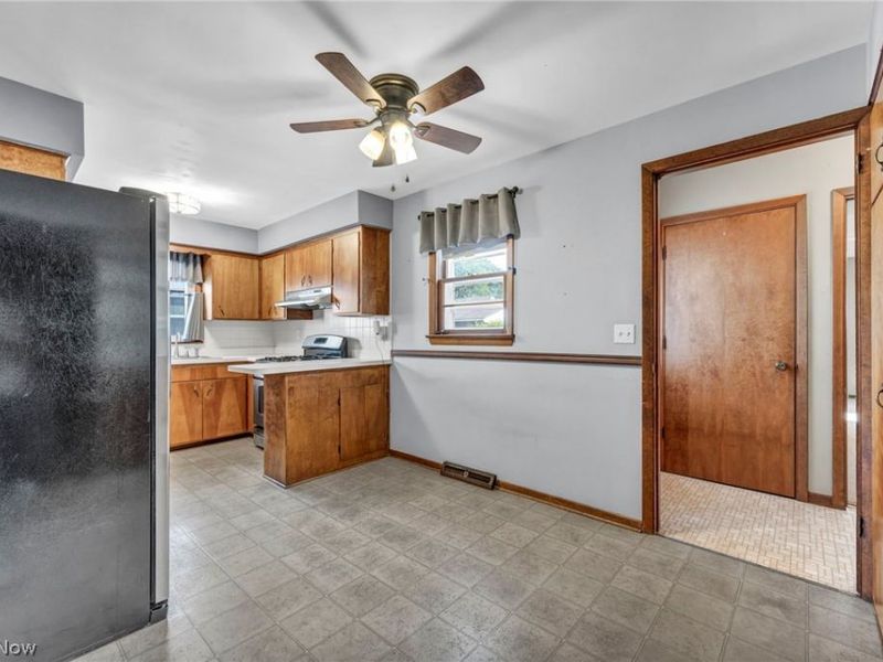 179 Caroline Street , Elyria, OH 44035 Photo 10