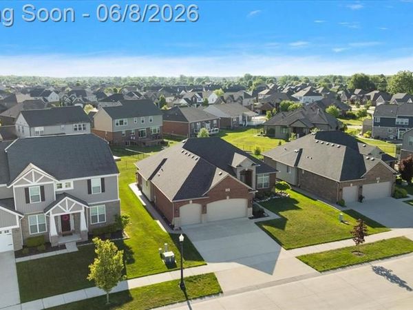 55206 Sarazen Drive, Macomb Twp, MI 48042