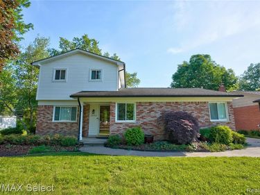 24050 Lakewood Street, St. Clair Shores, MI 48082