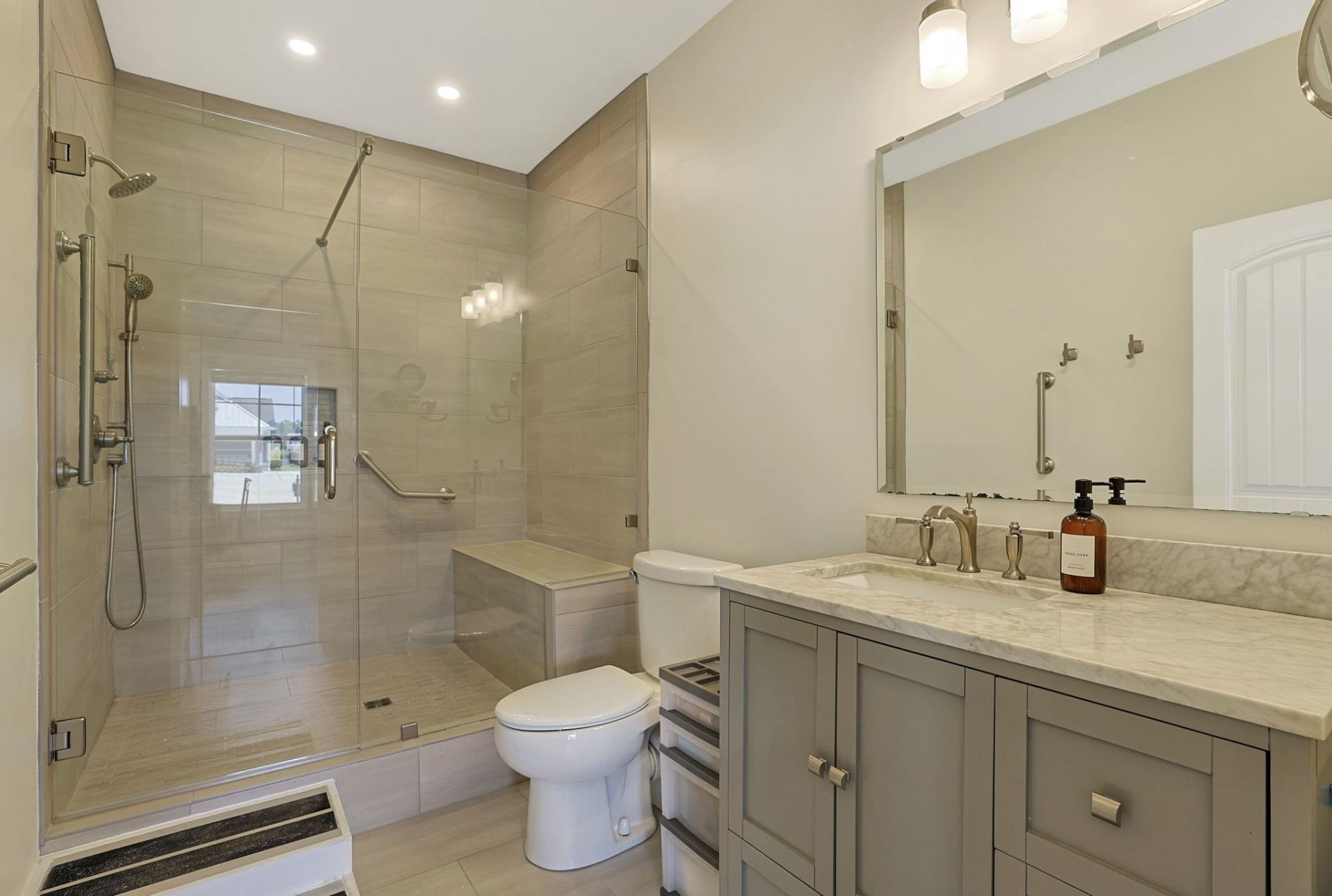 512 Starlit Way Photo 24