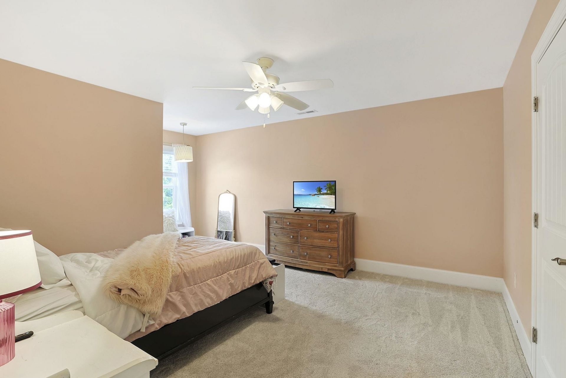 512 Starlit Way Photo 29