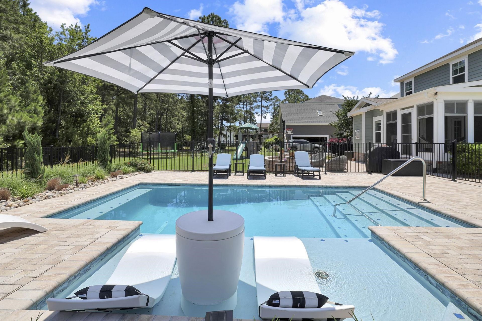 512 Starlit Way Photo 44