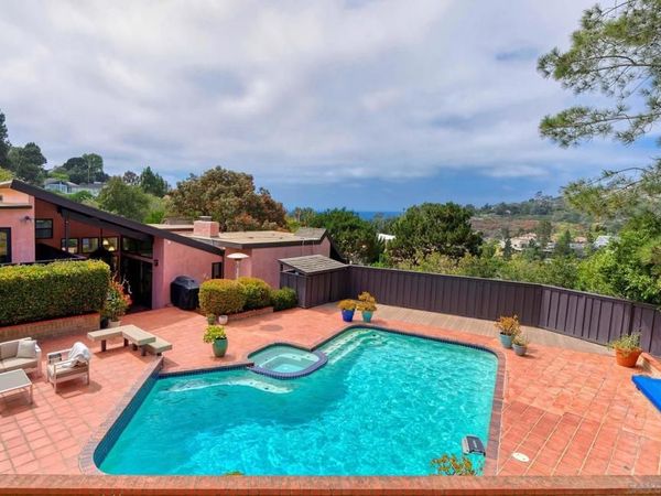 1653 El Paso Real , La Jolla, CA 92037