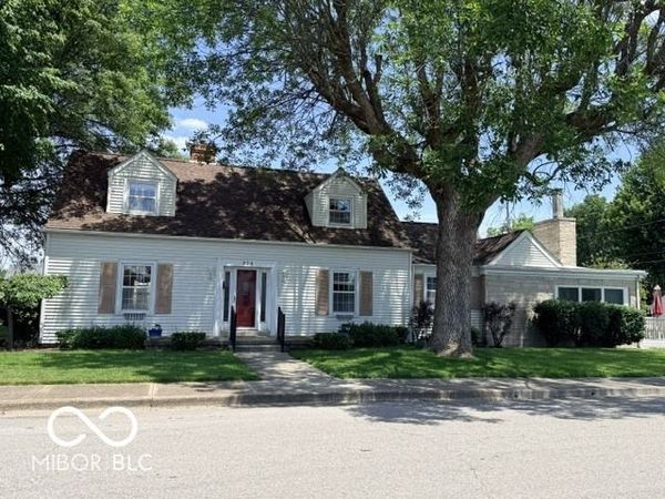 824 W 5th Street, Seymour, IN 47274
