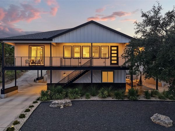 432 Venture BLVD S, Point Venture, TX 78645