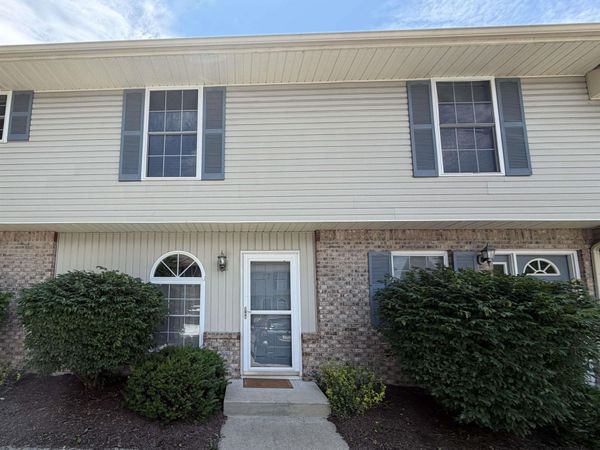 771 E Sherwood Hills Dr, Bloomington, IN 47401