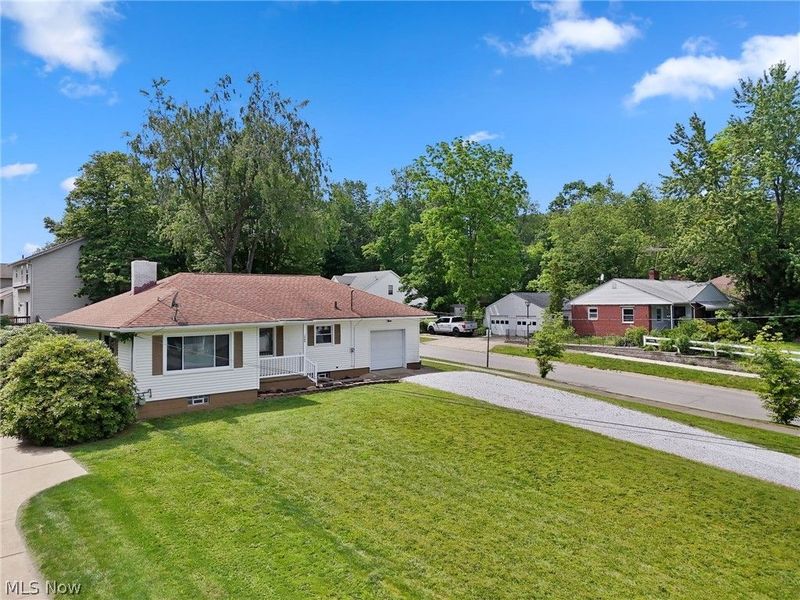 1068 Hilbish Avenue , Akron, OH 44312 Photo 2