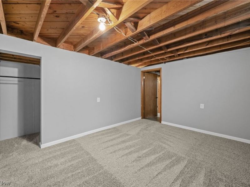 1068 Hilbish Avenue , Akron, OH 44312 Photo 24