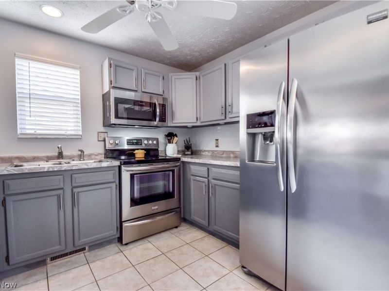 895 Brittney Court, Willowick, OH 44095 Photo 10