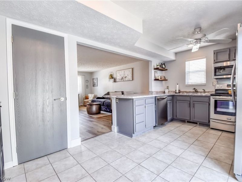 895 Brittney Court, Willowick, OH 44095 Photo 7