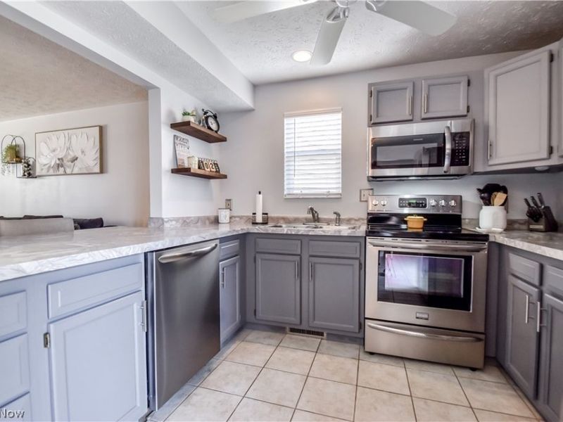 895 Brittney Court, Willowick, OH 44095 Photo 9