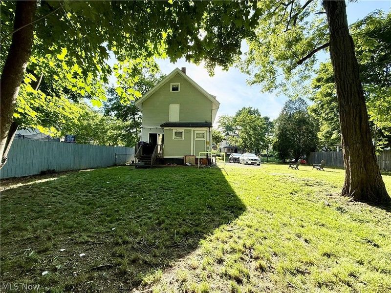 869 Berwin Street , Akron, OH 44310 Photo 3