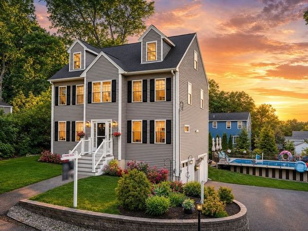 34 Amesbury Ave, Amesbury, MA 01913