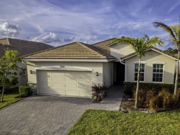 4530 NW Exchange Avenue, Jensen Beach, FL 34957