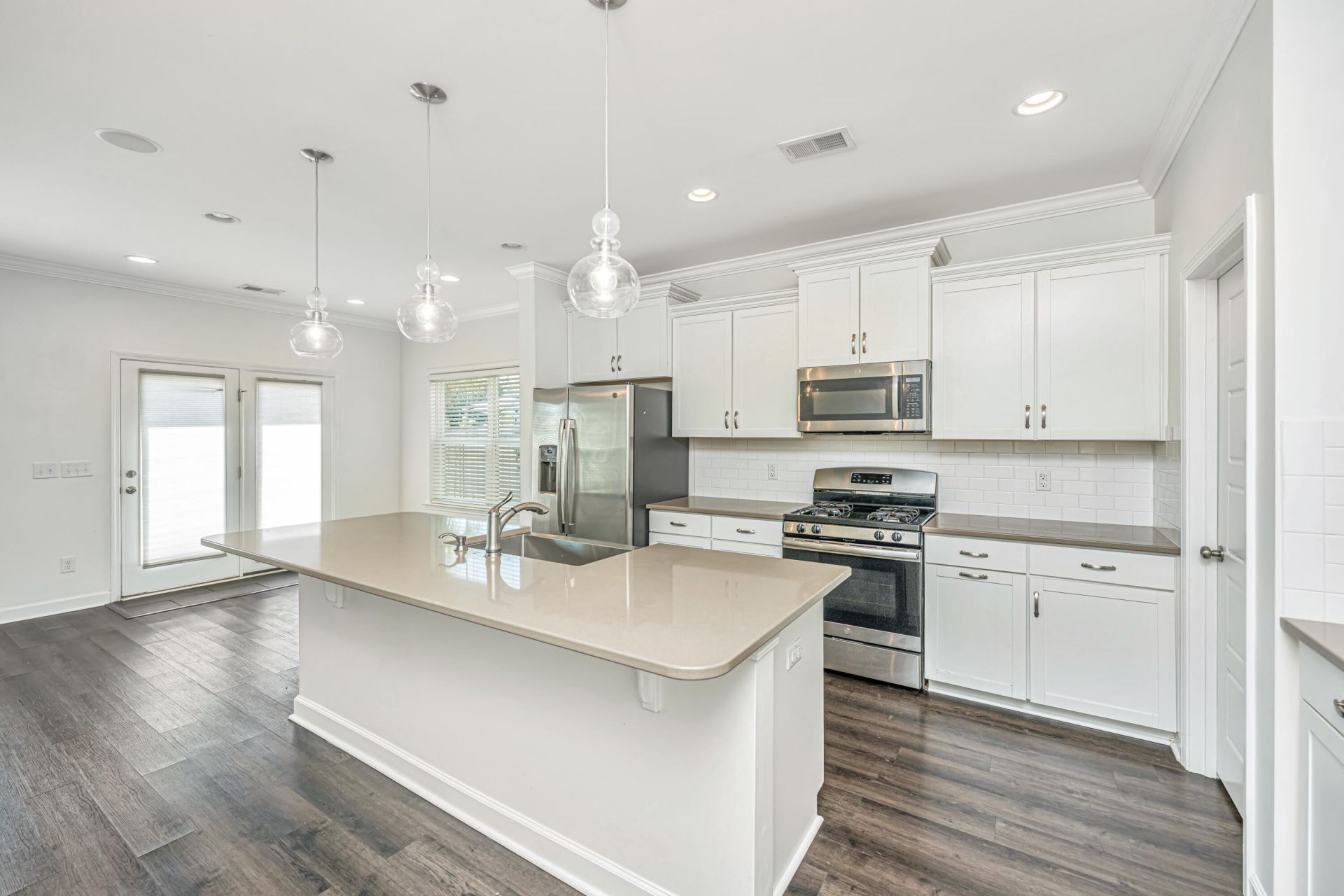 1676 Emmets Road Photo 10