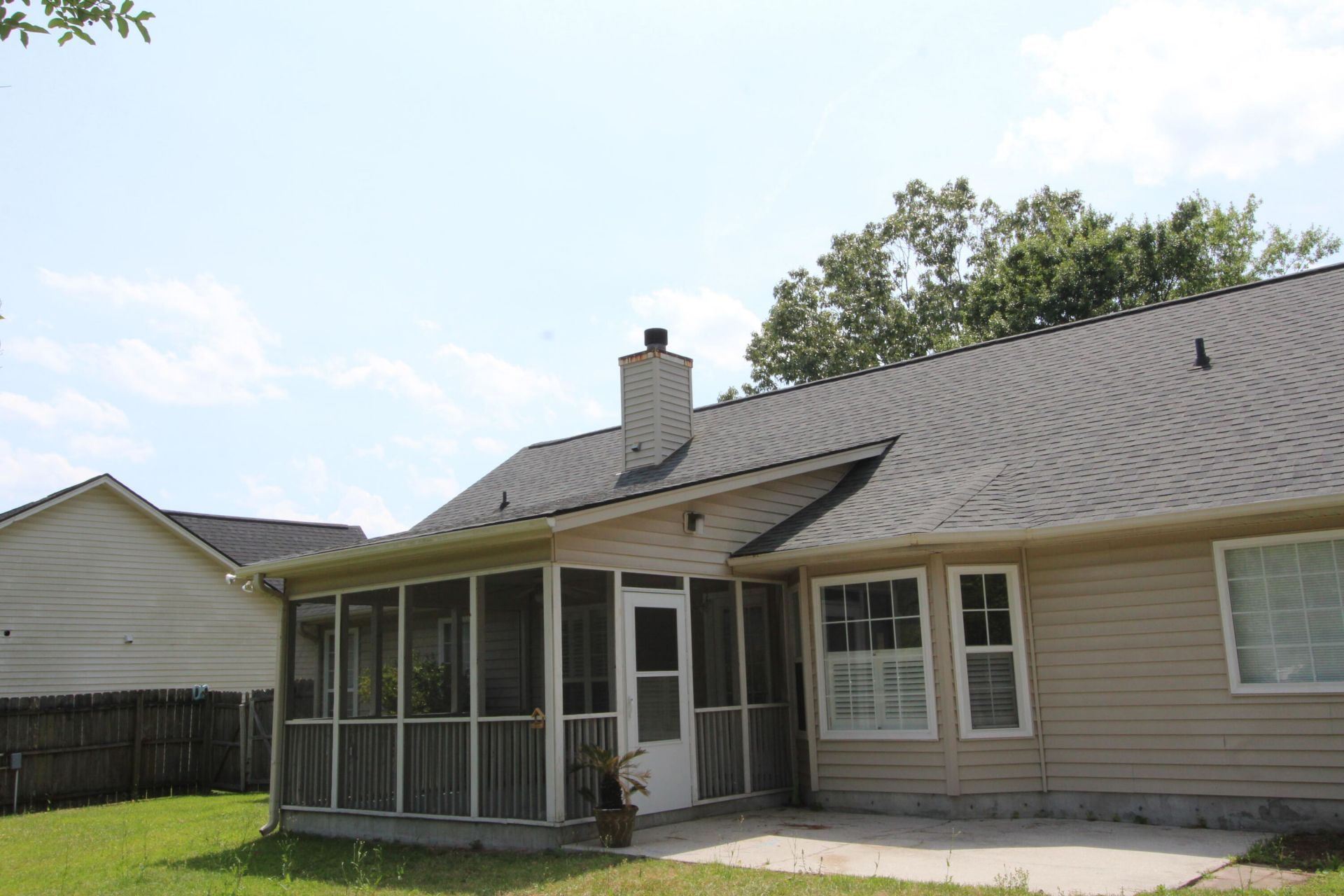 744 Ginglis Way Photo 13