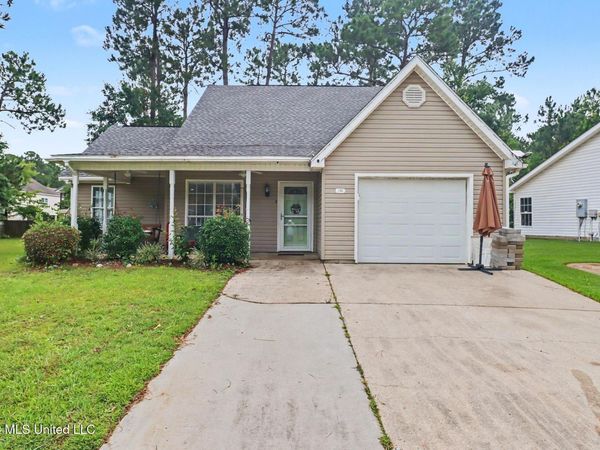 492 Royal Oak Drive, Pass Christian, MS 39571